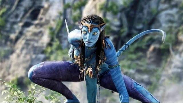 Zoe Saldana plays Neytiri