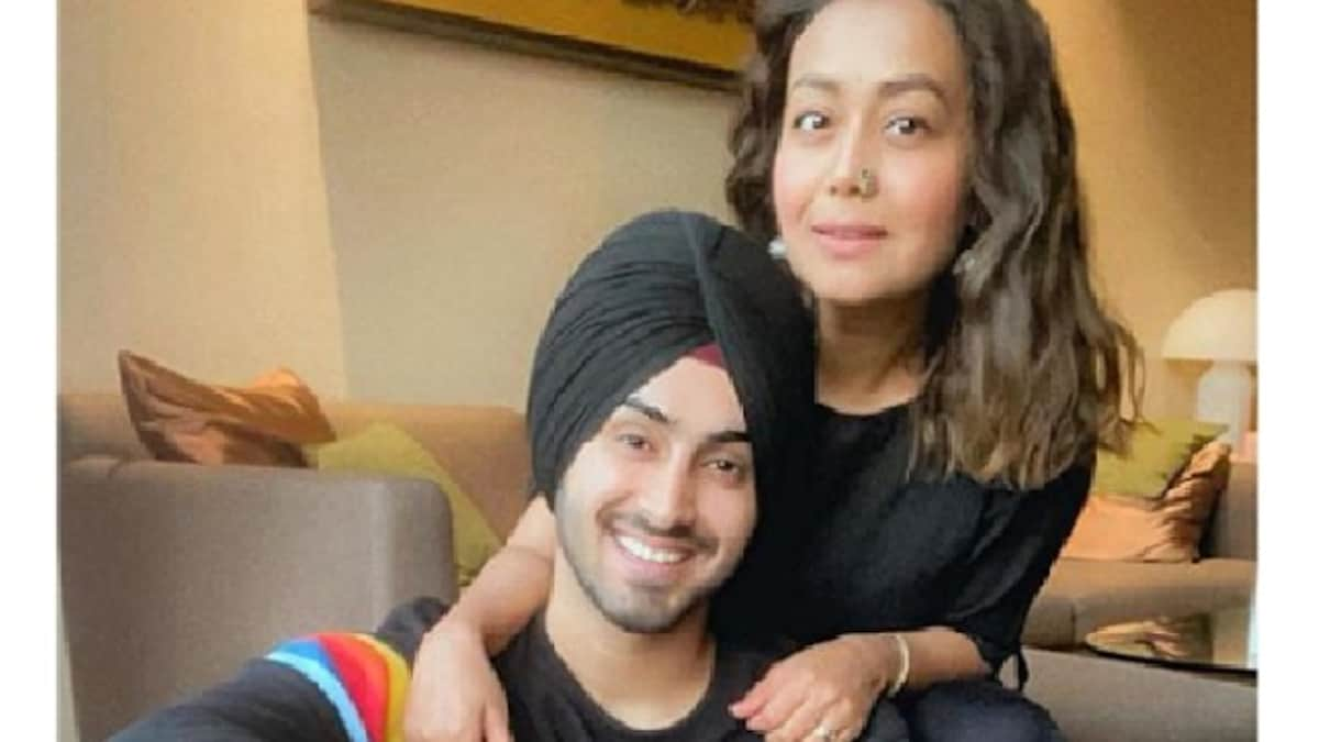 Neha Kakkar confirms relationship with Rohanpreet Singh via post on Instagram