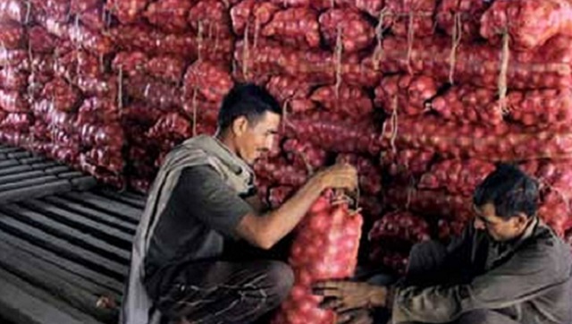 After Kerala onion prices shoot up, state government to sell them at Rs 50 per kg After Kerala onion prices shoot up, state government to sell them at Rs 50 per kg