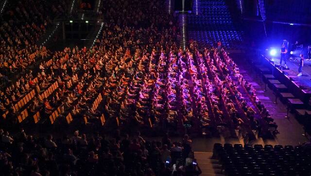German experiment finds indoor concerts have a low risk of spreading coronavirus under safety protocols. Twitter/@Stereogum