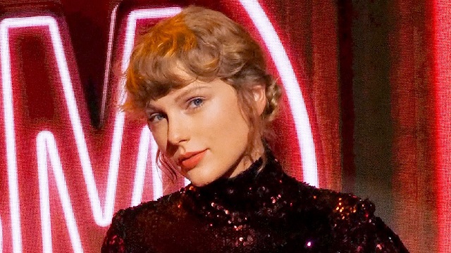 AMAs 2020: Taylor Swift named Artist of the Year, The Weeknd snags three prizes; see full winners' list AMAs 2020: Taylor Swift named Artist of the Year, The Weeknd snags three prizes; see full winners' list