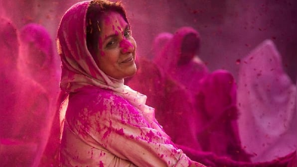 Chef Vikas Khanna's debut directorial The Last Color, starring Neena Gupta, to release in theatres on 11 December