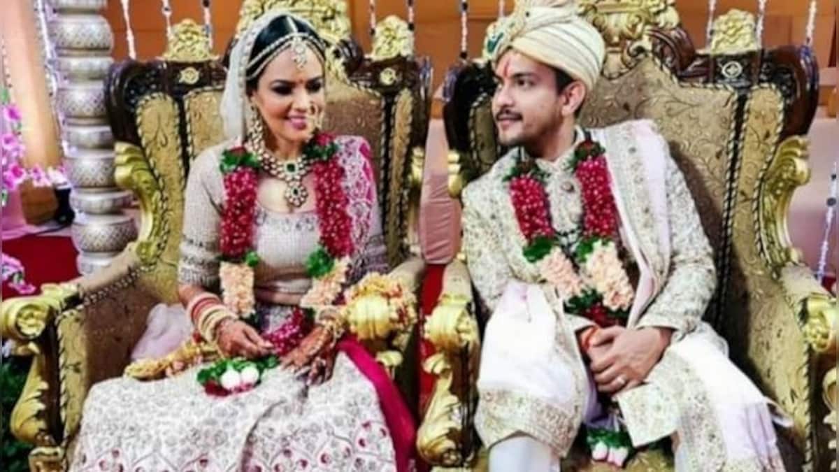 Singer Aditya Narayan marries longtime girlfriend, actor Shweta Agarwal in intimate ceremony in Mumbai