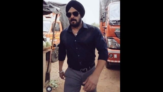 Salman Khan’s first look as Sikh cop from Antim: The Final Truth unveiled Salman Khan’s first look as Sikh cop from Antim: The Final Truth unveiled