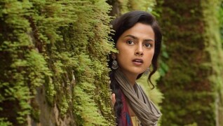 Maara Trailer R Madhavan Shraddha Srinath Star In Reinterpretation Of Dulquer Salmaan S Charlie Entertainment News Firstpost Shraddha srinath made her acting debut with the malayalam movie kohinoor, in this movie she appeared along in the year 2019, she appeared in the movies like nerkonda paarvai, jodi, godhra, irumbu thirai 2 and maara. maara trailer r madhavan shraddha