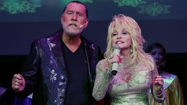 Dolly Parton's brother Randy, who sang and performed with singer, dies at 67 after battle with cancer