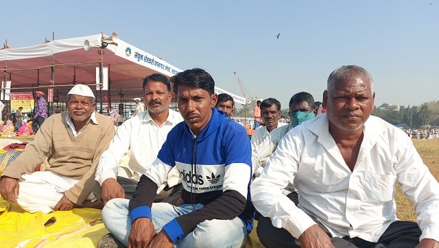 Tukaram Damu Badade (centre-left) and Appa Vatani (centre-right) from the Nashik district face issues in availing crop insurance due to lack of ownership papers. Firstpost/Natasha Trivedi