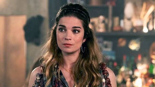 Schitt's Creek breakout star Annie Murphy joins Natasha Lyonne in season 2 of Netflix's Russian Doll
