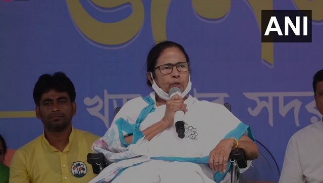 Bengal polls: EC bars Mamata Banerjee from campaigning for 24 hrs; will sit on dharna today, vows CM Bengal polls: EC bars Mamata Banerjee from campaigning for 24 hrs; will sit on dharna today, vows CM