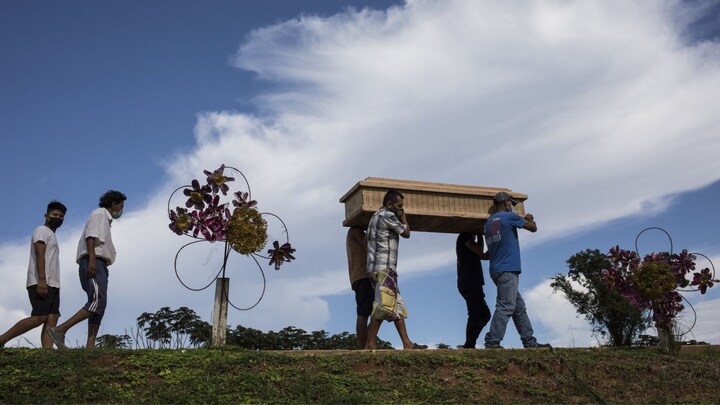In Peru, govt-approved clandestine burials of COVID-19 victims rouse ire