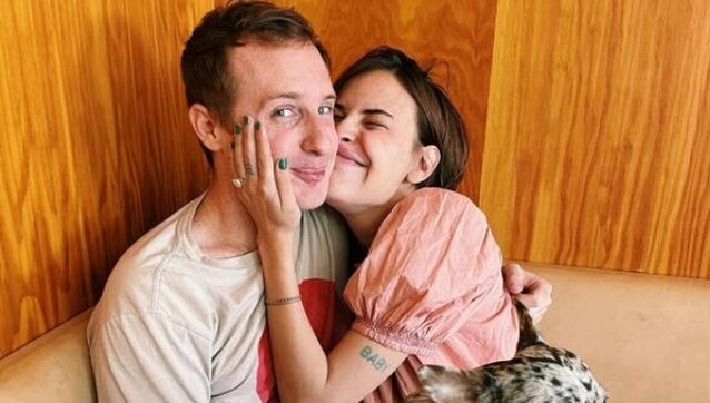 Tallulah Willis, daughter of Bruce Willis and Demi Moore, announces engagement to filmmaker Dillon Buss