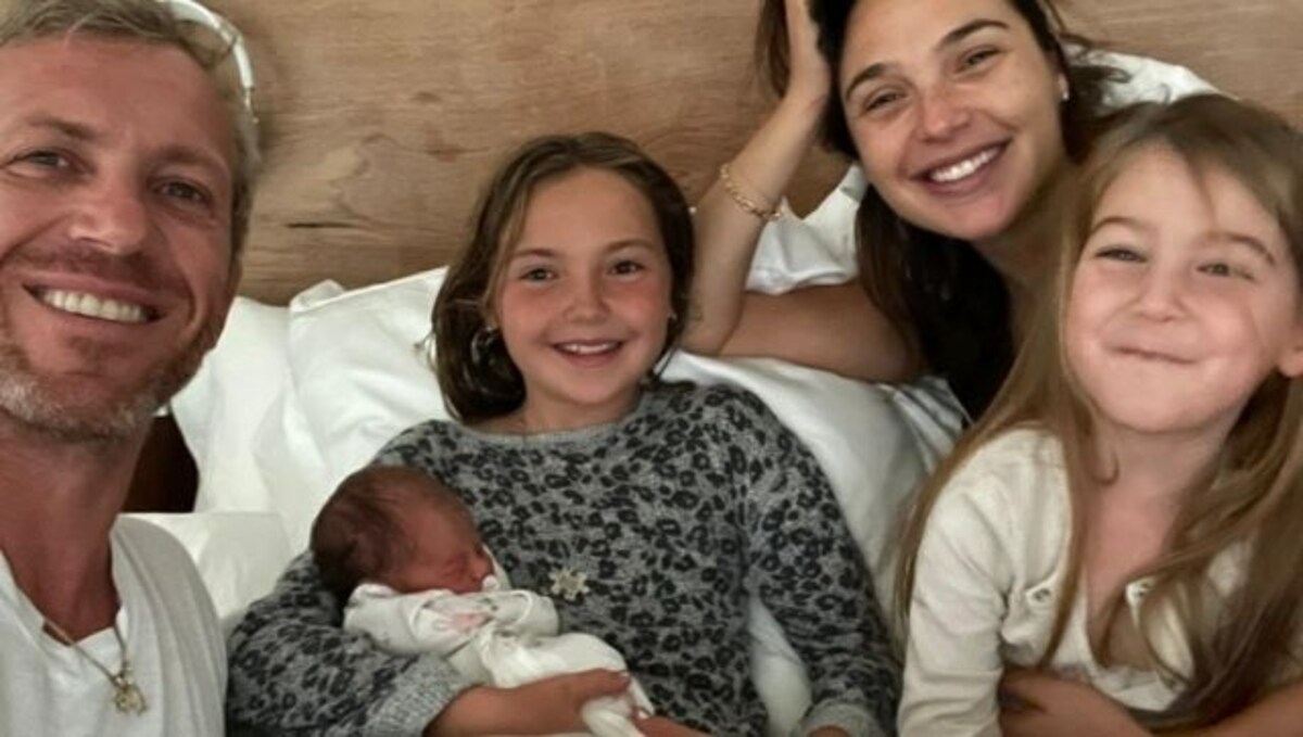 Gal Gadot Husband Jaron Varsano Announce Birth Of Third Child On Instagram Entertainment News Firstpost
