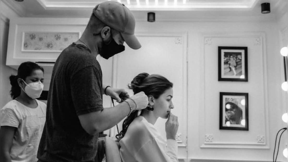 Alia Bhatt begins filming for Darlings, her debut production venture also featuring Shefali Shah