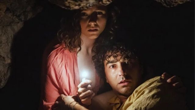 Old review round-up: M Night Shyamalan's thriller is 'brilliantly poised between serious and silly' Old review round-up: M Night Shyamalan's thriller is 'brilliantly poised between serious and silly'