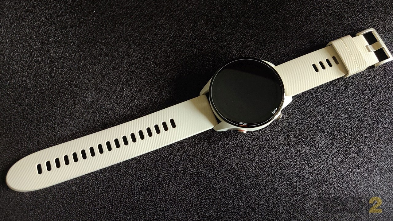 The watch can be charged fully in well under two hours with the bundled charger. Image: Tech2/Ameya Dalvi