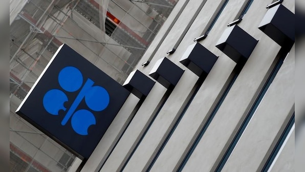 Oil prices edge up, but set for first annual drop since 2015