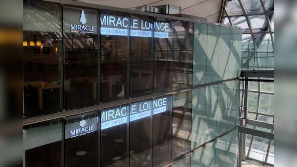 'They will kill me': Saudi woman to seek asylum after fleeing family to Thailand