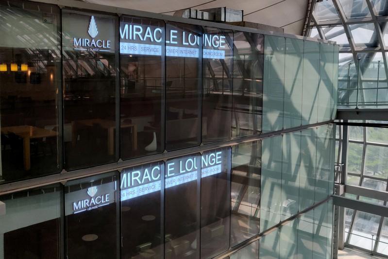 'They will kill me': Saudi woman to seek asylum after fleeing family to Thailand 'They will kill me': Saudi woman to seek asylum after fleeing family to Thailand