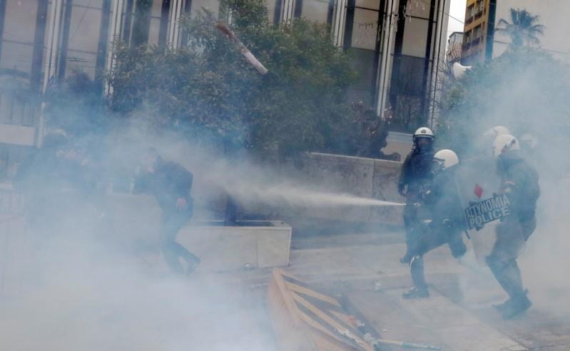 Police fire tear gas as Greeks protest against Macedonia name deal