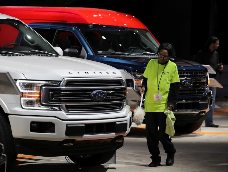 Pensions onetime charges push Ford to fourthquarter loss