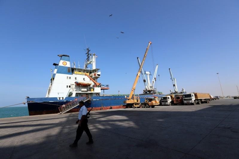 UN envoy urges Yemen combatants to withdraw from lifeline port
