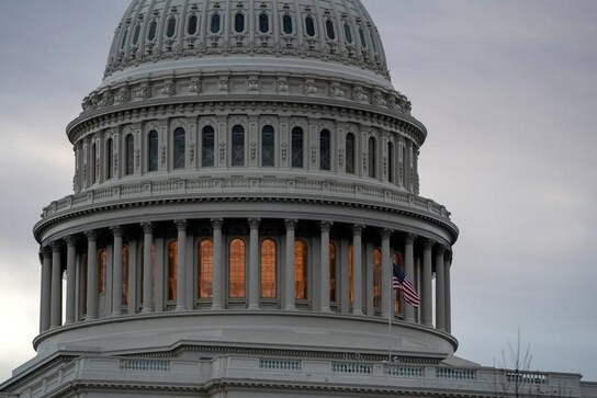 U.S. federal contractors fight for back pay after shutdown U.S. federal contractors fight for back pay after shutdown