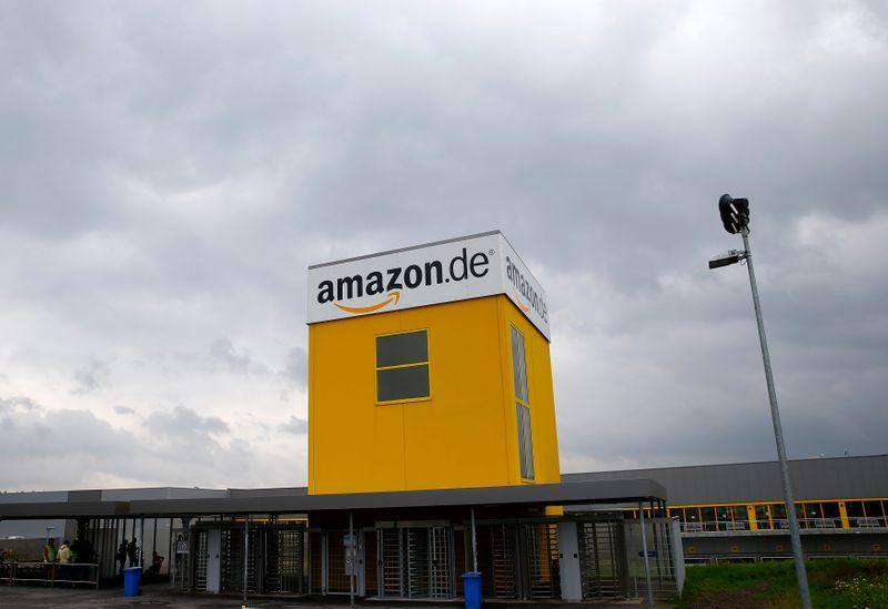 Amazon considers opening stores in Germany: report
