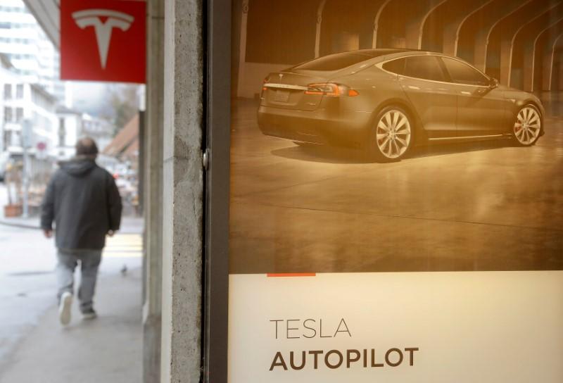 US agency to determine cause of 2018 fatal Tesla Autopilot crash