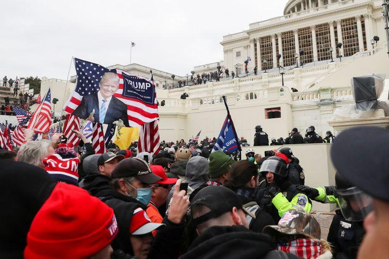 Instant view  ProTrump protesters swarm US Capitol