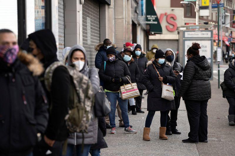 US endures pandemics deadliest day overshadowed by Washington mob assault on Capitol