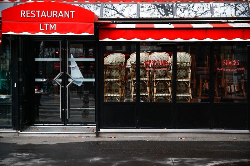 France keeps restaurants ski resorts closed in virus battle