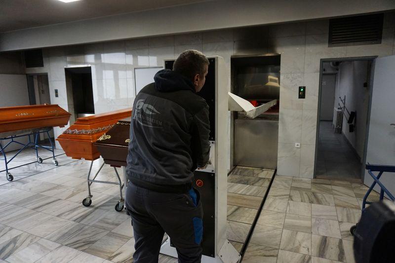 Czech crematorium cant cope amid COVID19 surge hospitals filling up