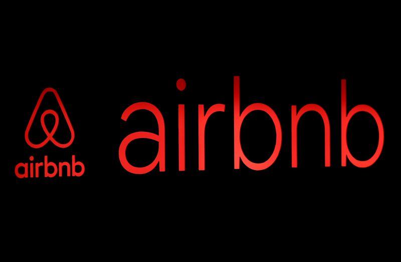 Airbnb to cancel Washington DC bookings as police warn of militia threat
