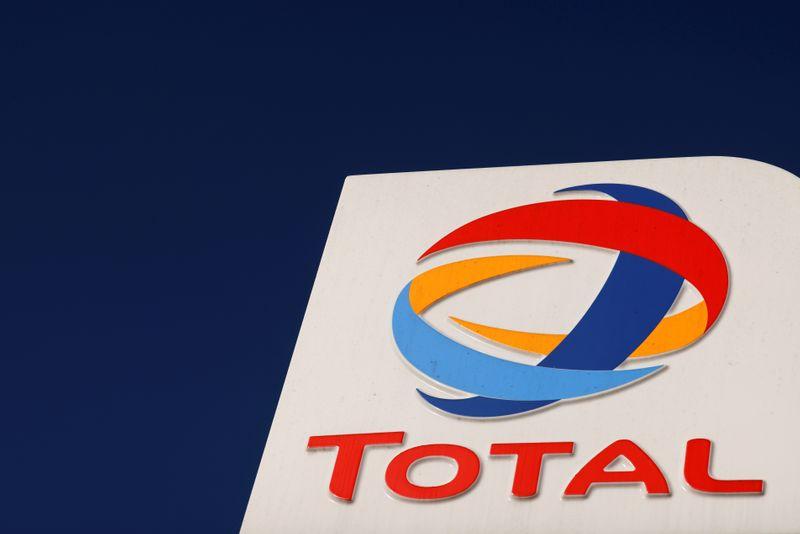 Total quits top US oil lobby over climate policies