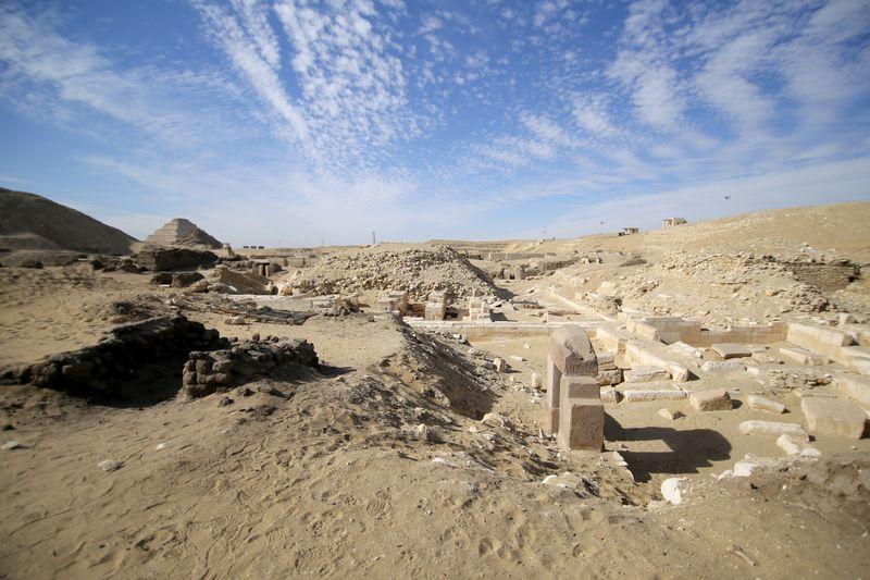 Egypt unveils 3000year old coffins in latest archaeological discovery