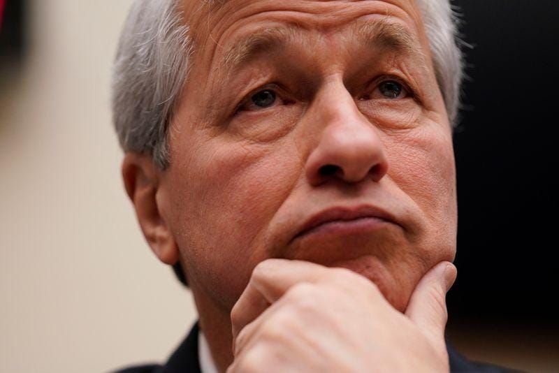 JPMorgan board holds CEO Dimons annual pay at 315 million