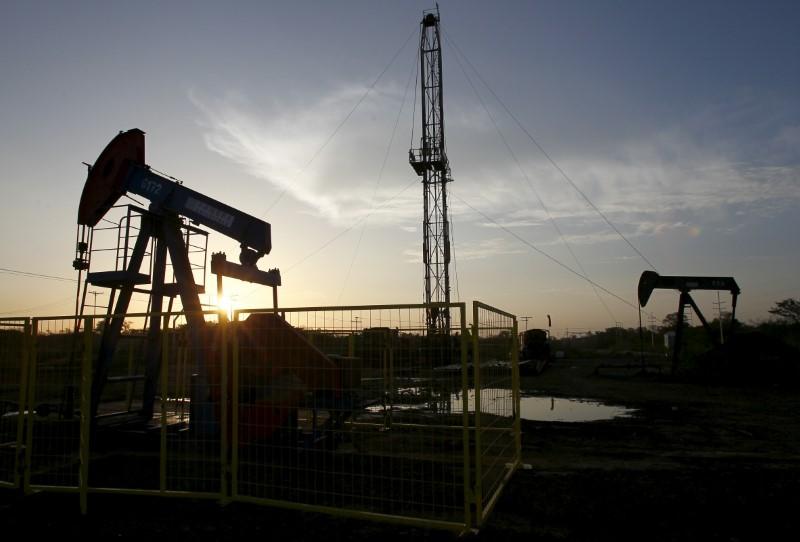 Oil prices edge up on hopes for USChina trade breakthrough