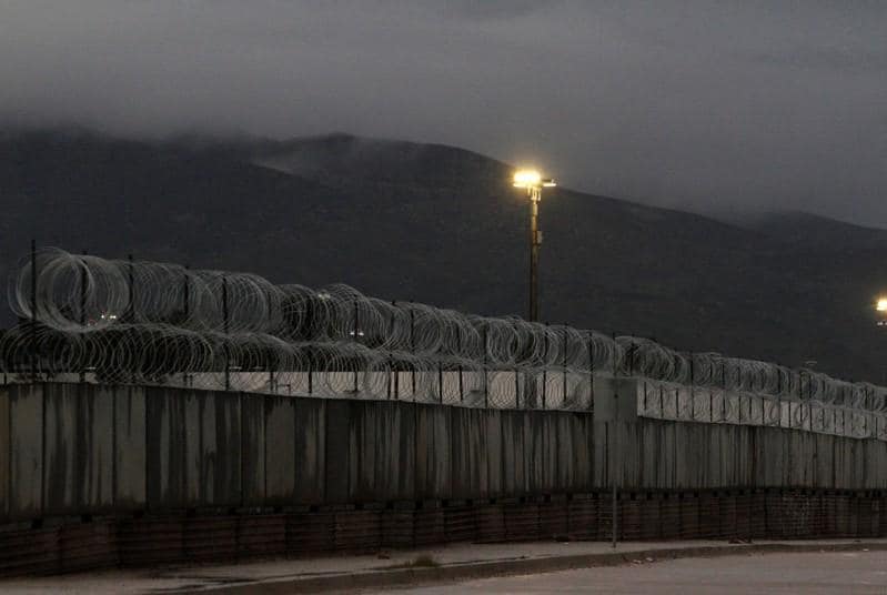 Trump declares USMexico emergency for border wall