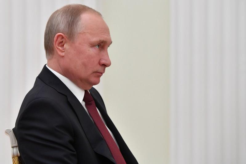 Russia must build own internet in case of foreign disruption  Putin