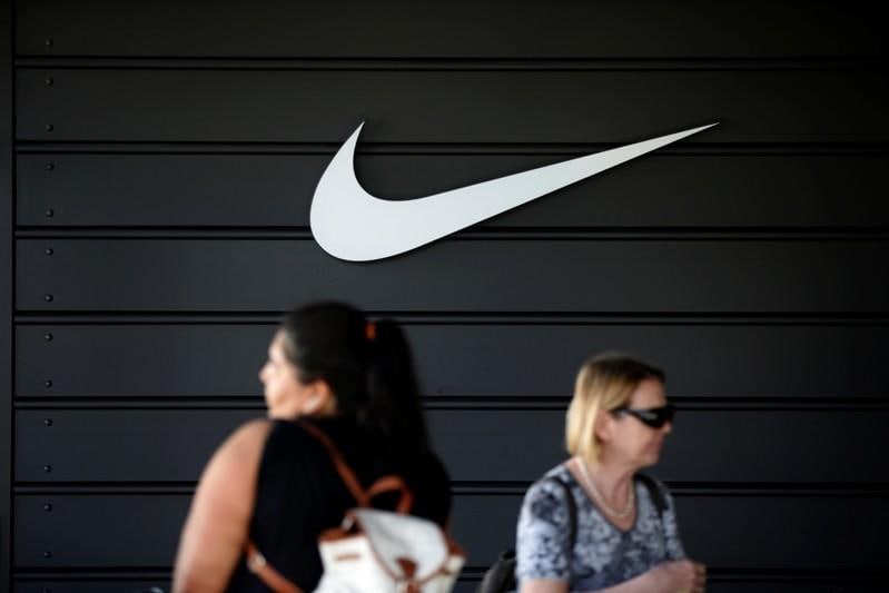 Nike stumbles into social media storm after basketball stars shoe splits
