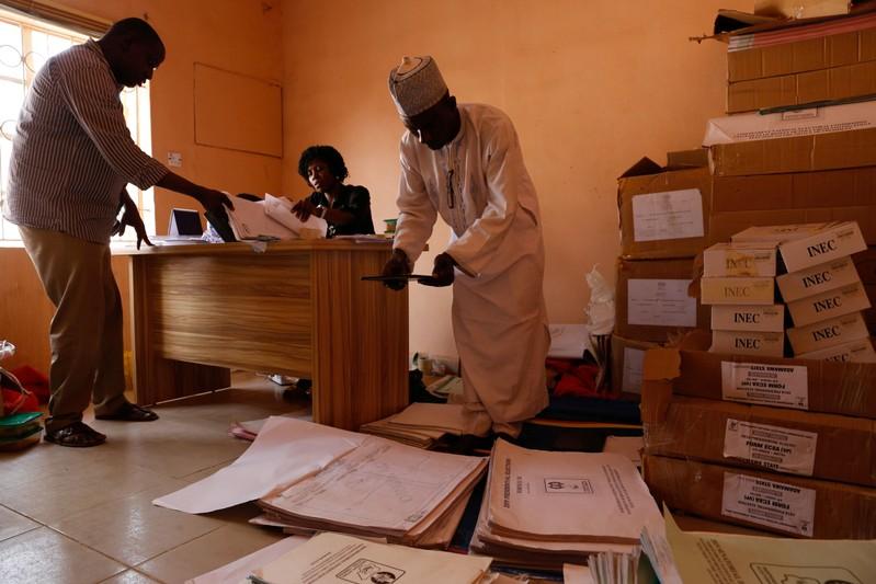 Observers say dozens killed in Nigeria poll violence