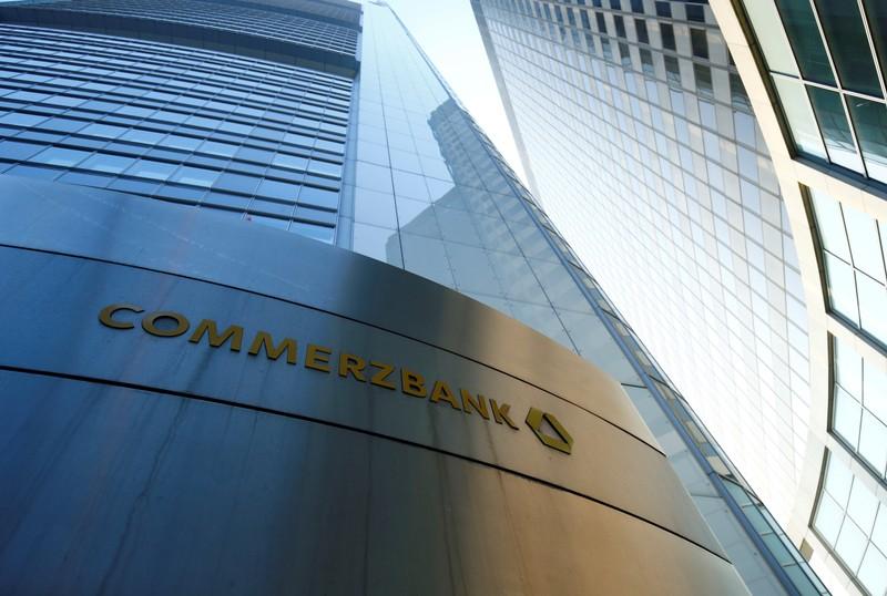 Investor Cerberus favours Deutsche Bank Commerzbank merger  Handelsblatt