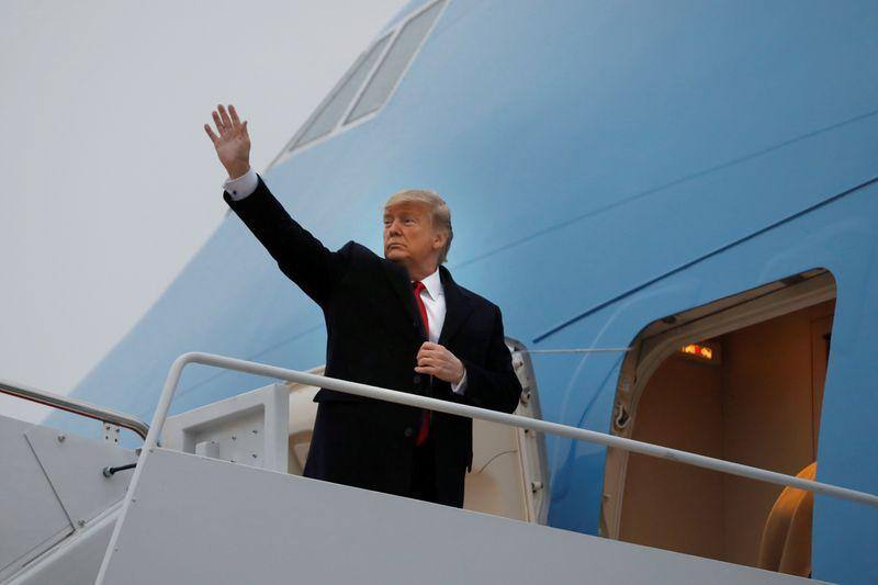 Trump signs executive order aimed at preventing sales of counterfeit goods from overseas