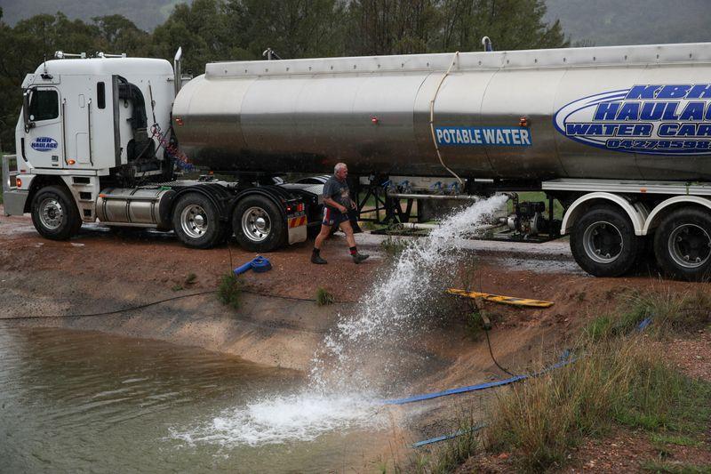 Rains mock droughtstricken Australian town as climate risks hit home