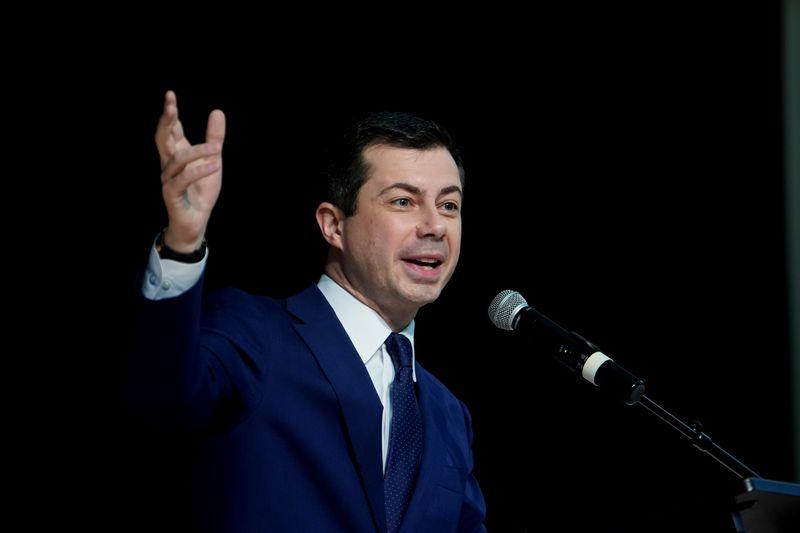 Biden lands key endorsement, Sanders touts momentum as Democrats campaign in South Carolina Biden lands key endorsement, Sanders touts momentum as Democrats campaign in South Carolina