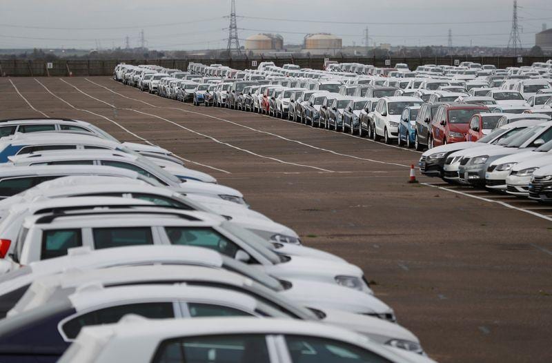 UK car industry seeks support freetrade Brexit deal as output falls