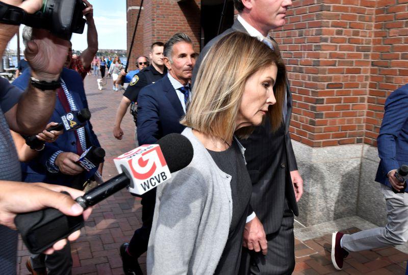 Actress Lori Loughlin among parents to face U.S. college scam trial in October