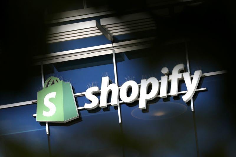 Shopifys payment option to be added to Facebook Instagram