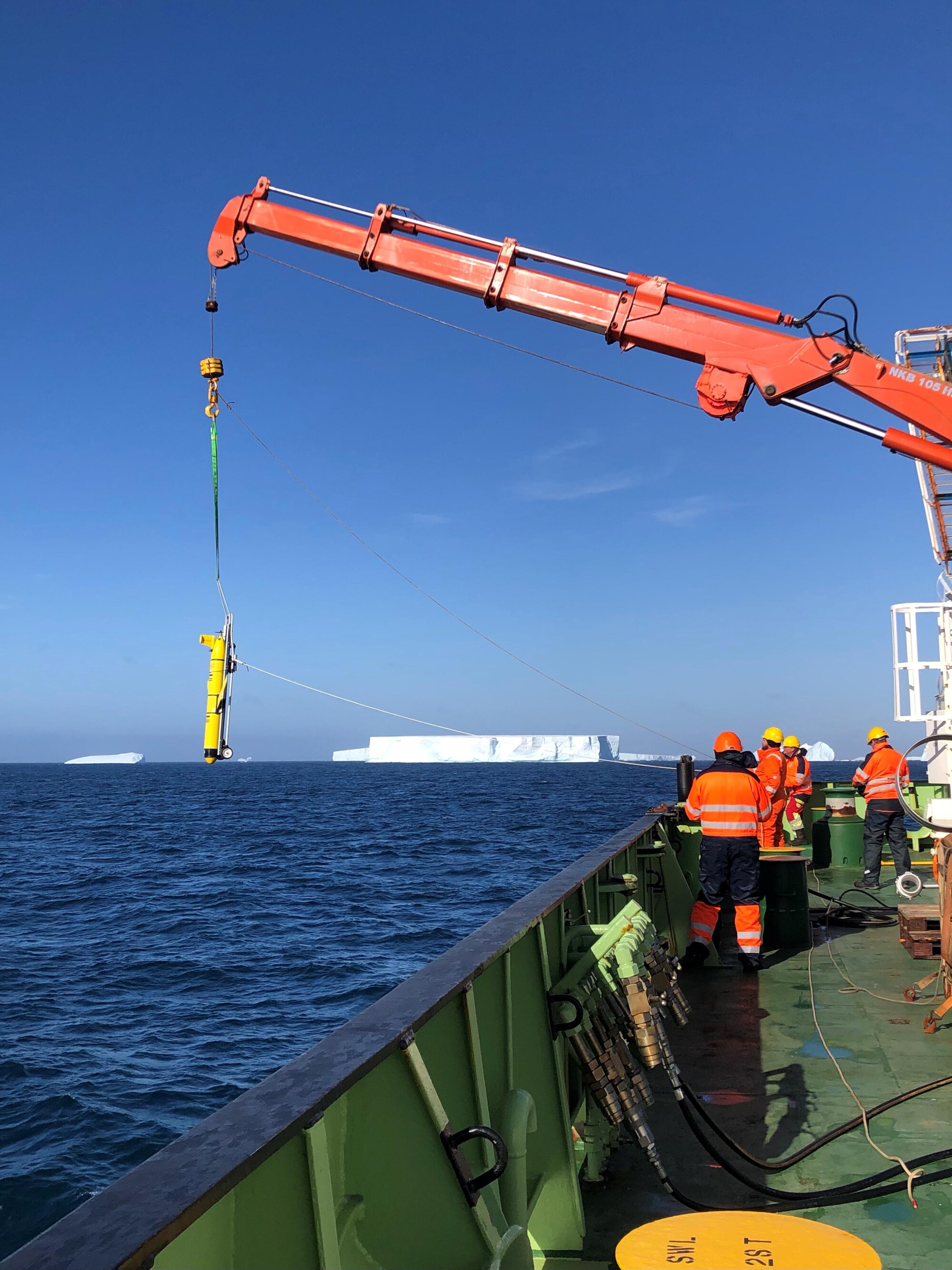 Robot gliders probe huge icebergs impact on penguin islands ecosystem