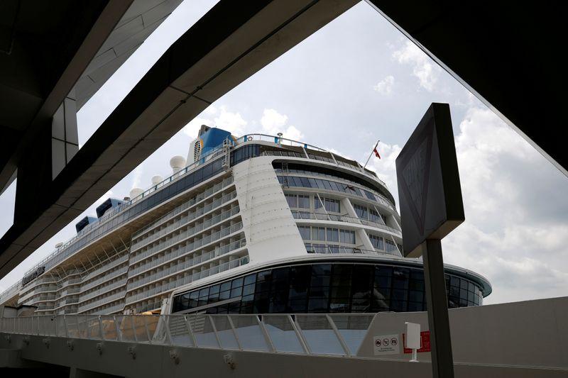 Royal Caribbean advance bookings rise with eyes on vaccinations
